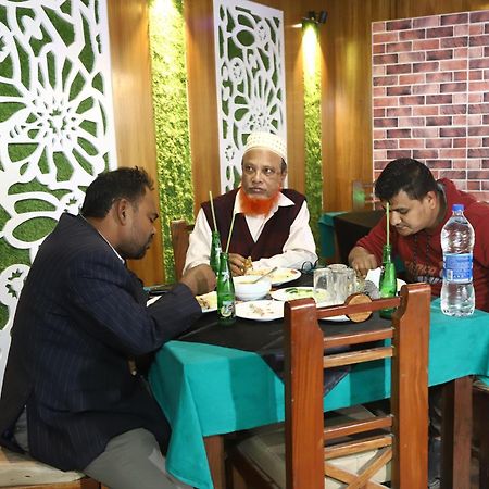 Rezala Restaurant And Residence Dhaka Extérieur photo