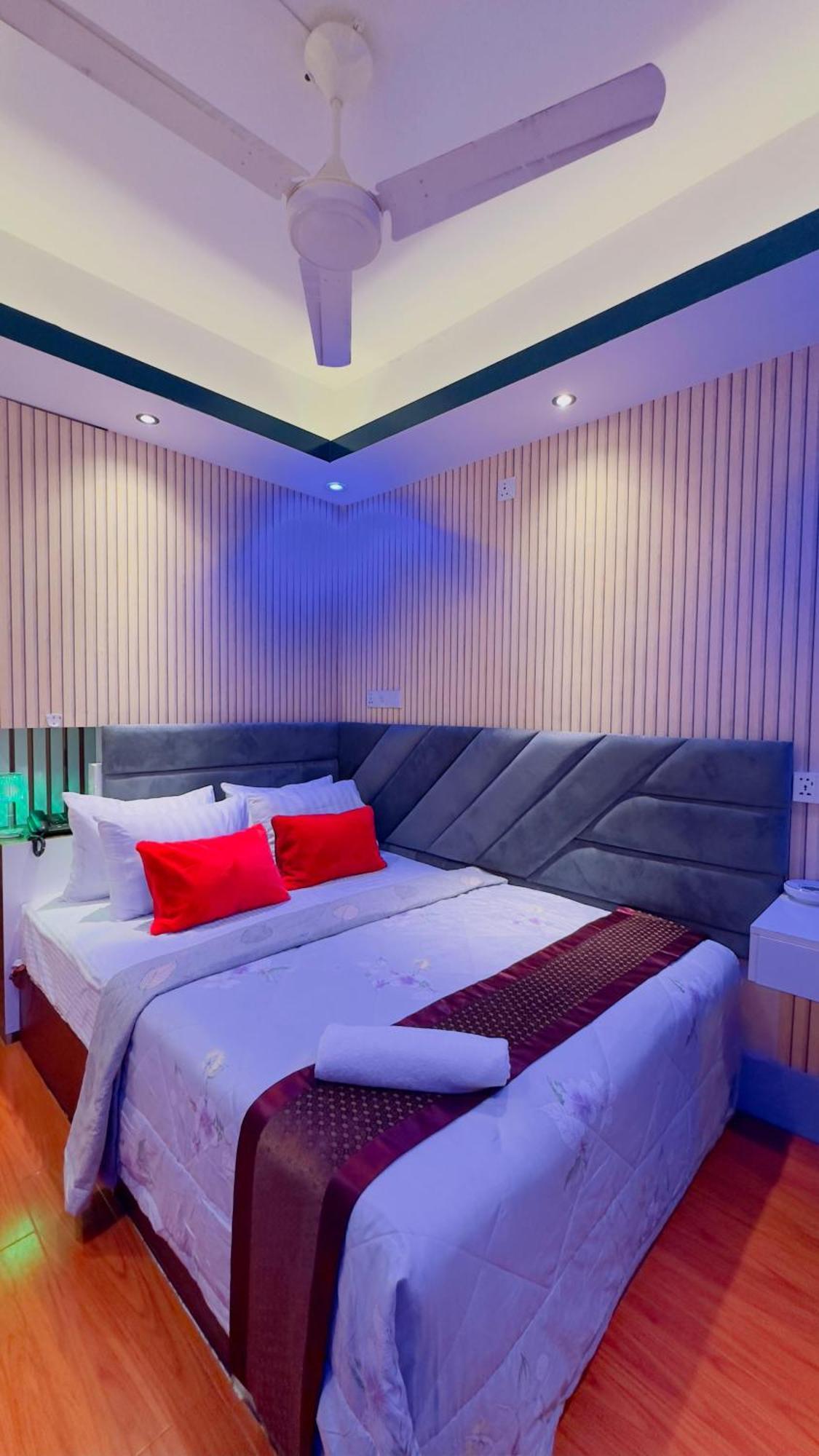 Rezala Restaurant And Residence Dhaka Extérieur photo