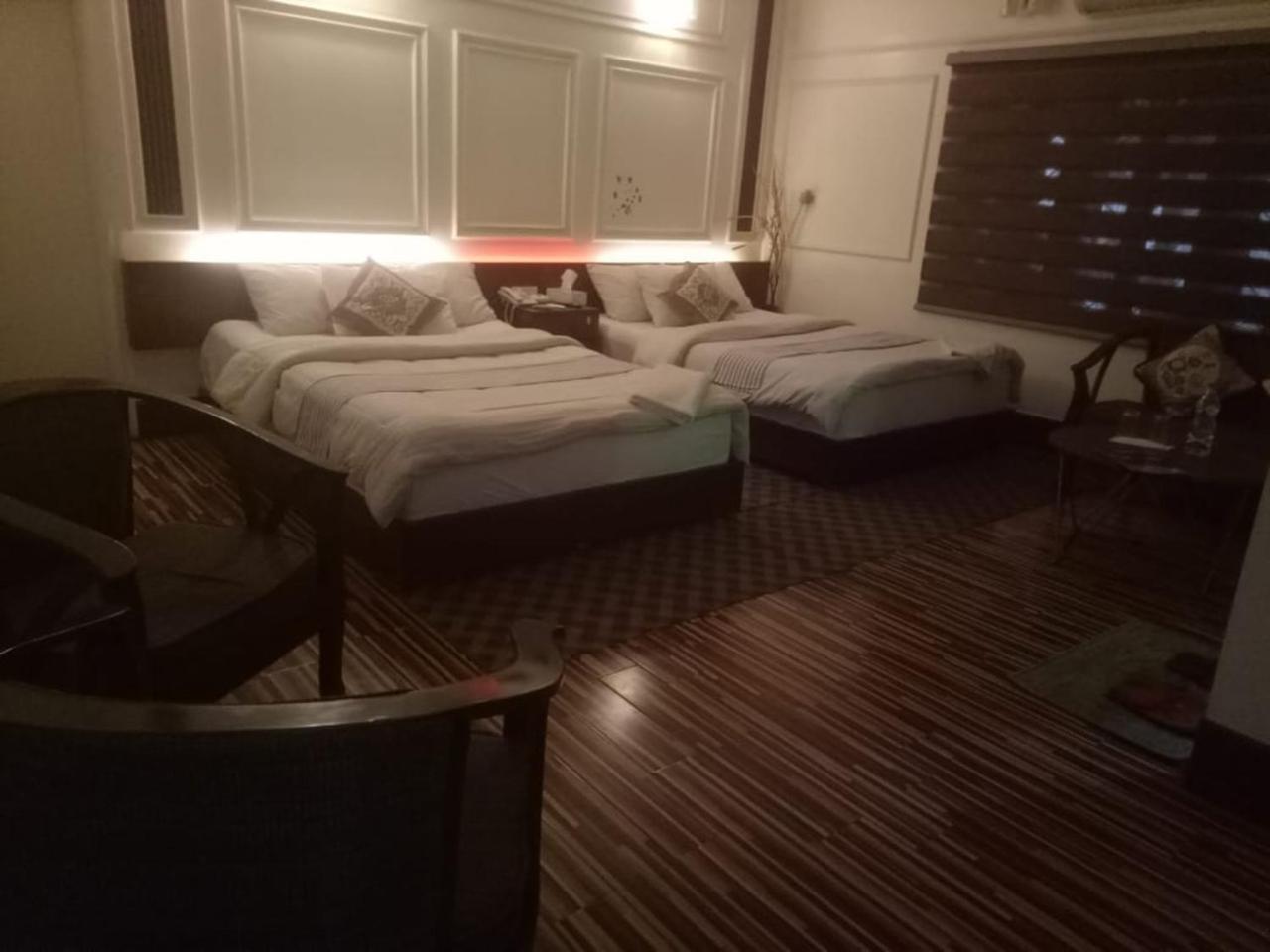 Rezala Restaurant And Residence Dhaka Extérieur photo