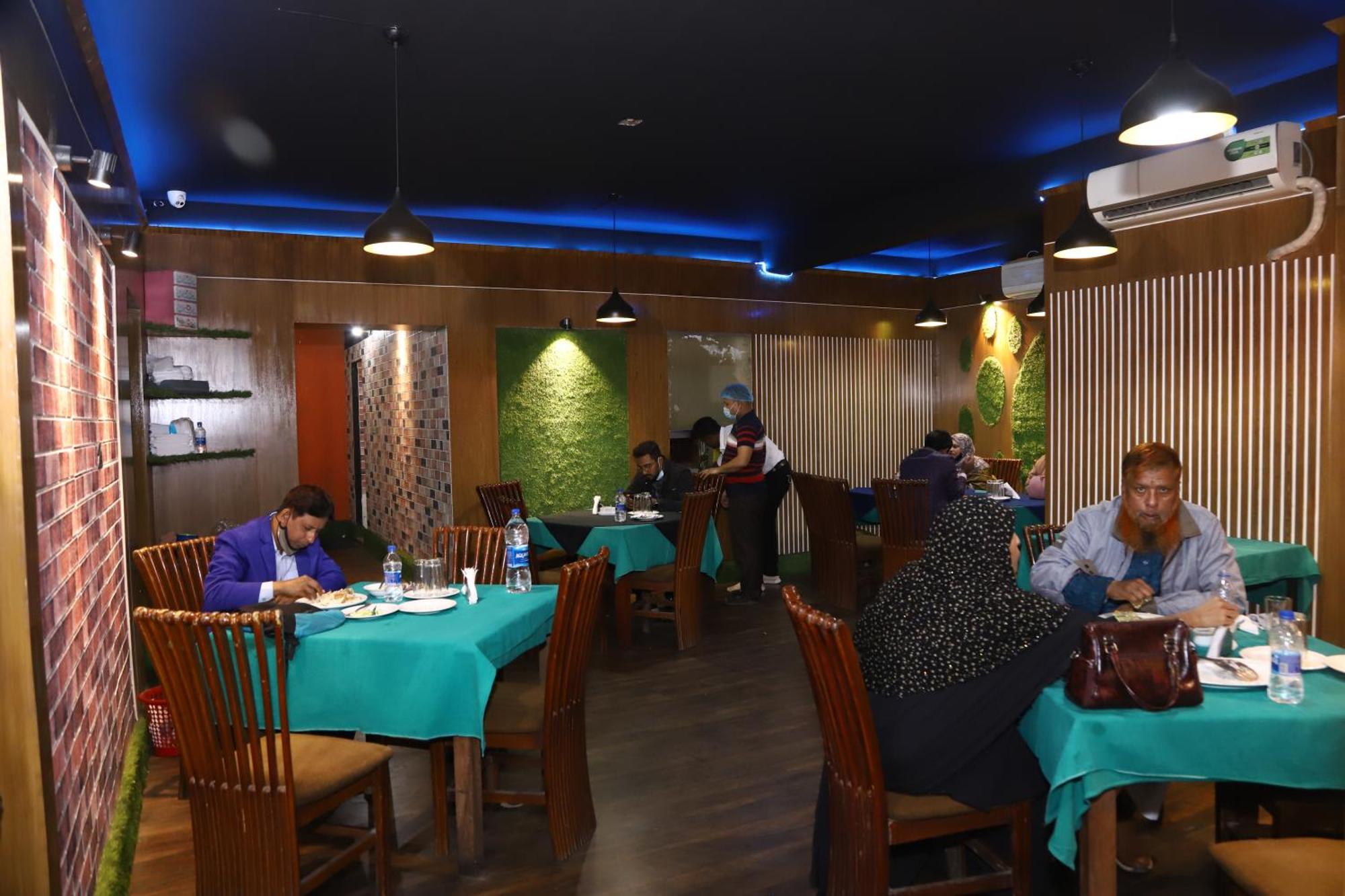 Rezala Restaurant And Residence Dhaka Extérieur photo