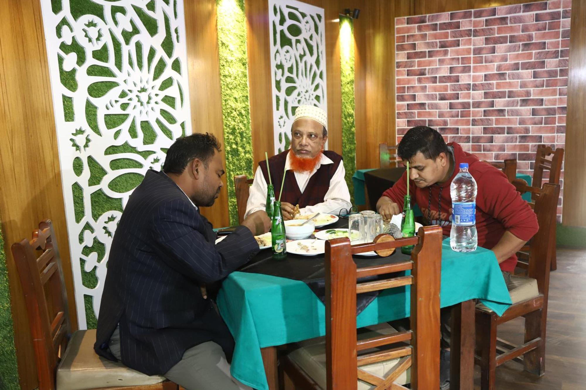 Rezala Restaurant And Residence Dhaka Extérieur photo