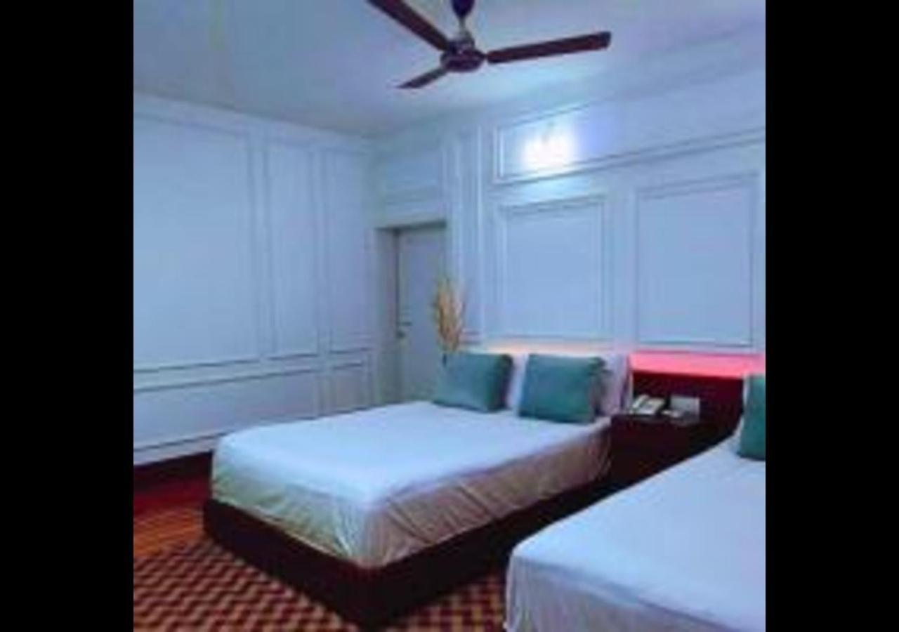 Rezala Restaurant And Residence Dhaka Extérieur photo