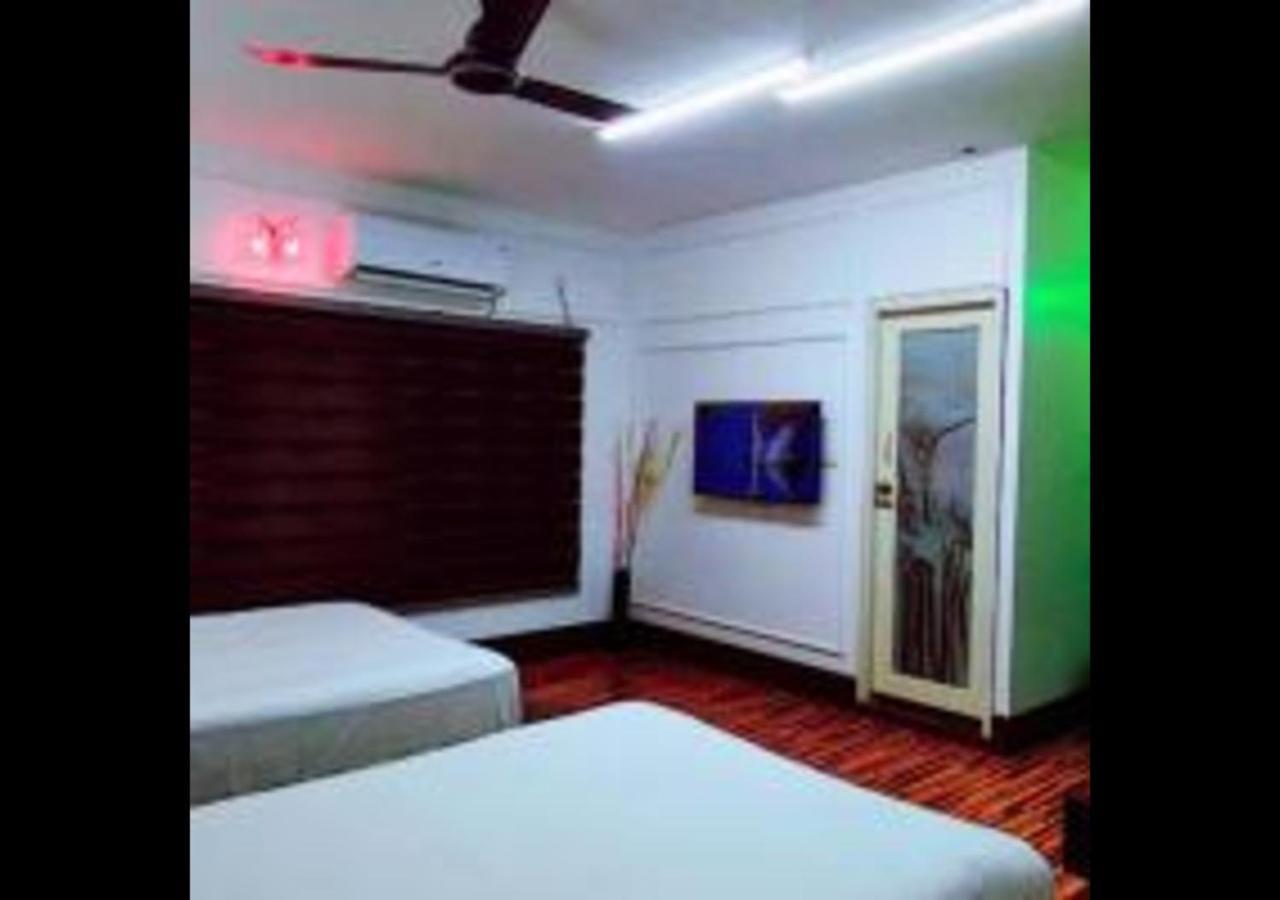 Rezala Restaurant And Residence Dhaka Extérieur photo
