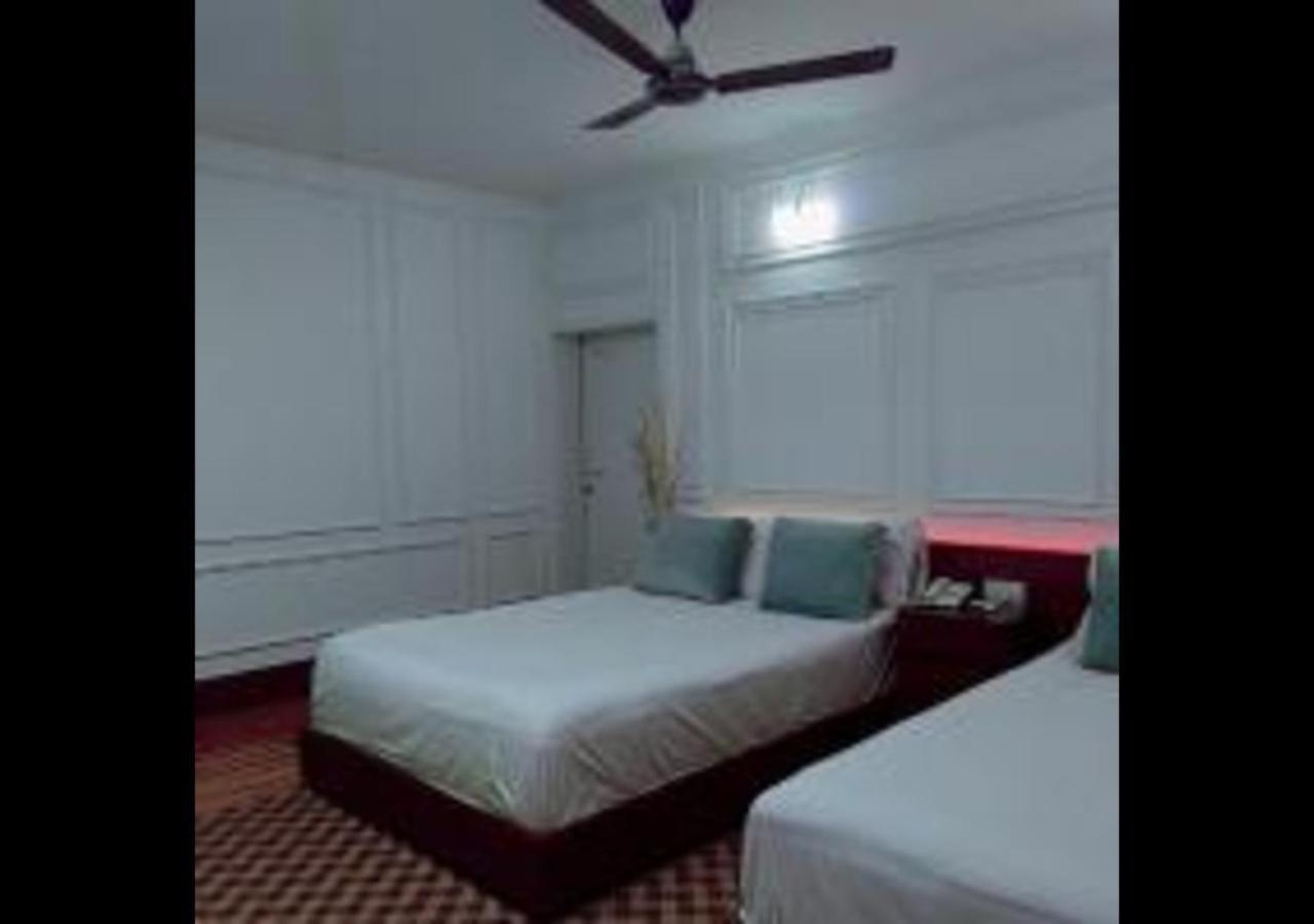 Rezala Restaurant And Residence Dhaka Extérieur photo